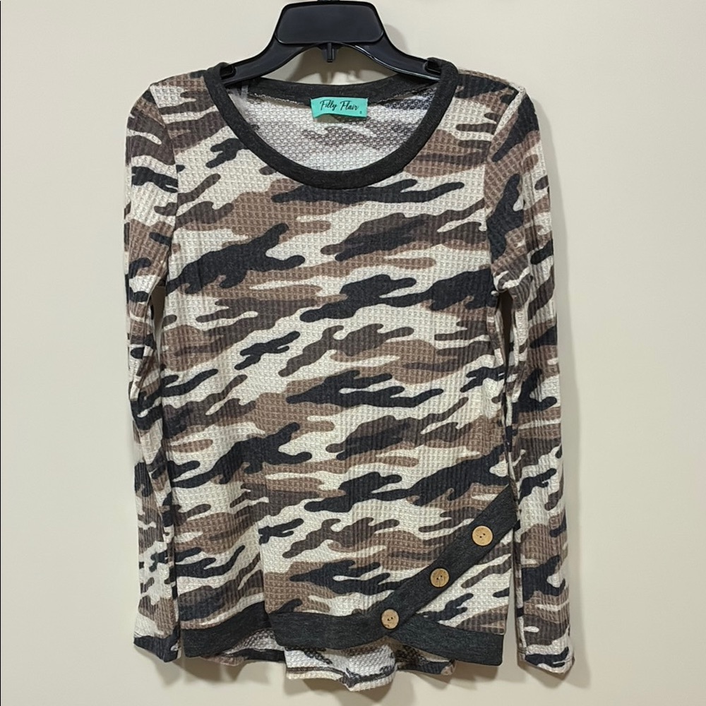 NWOT Filly Flair long sleeve top small